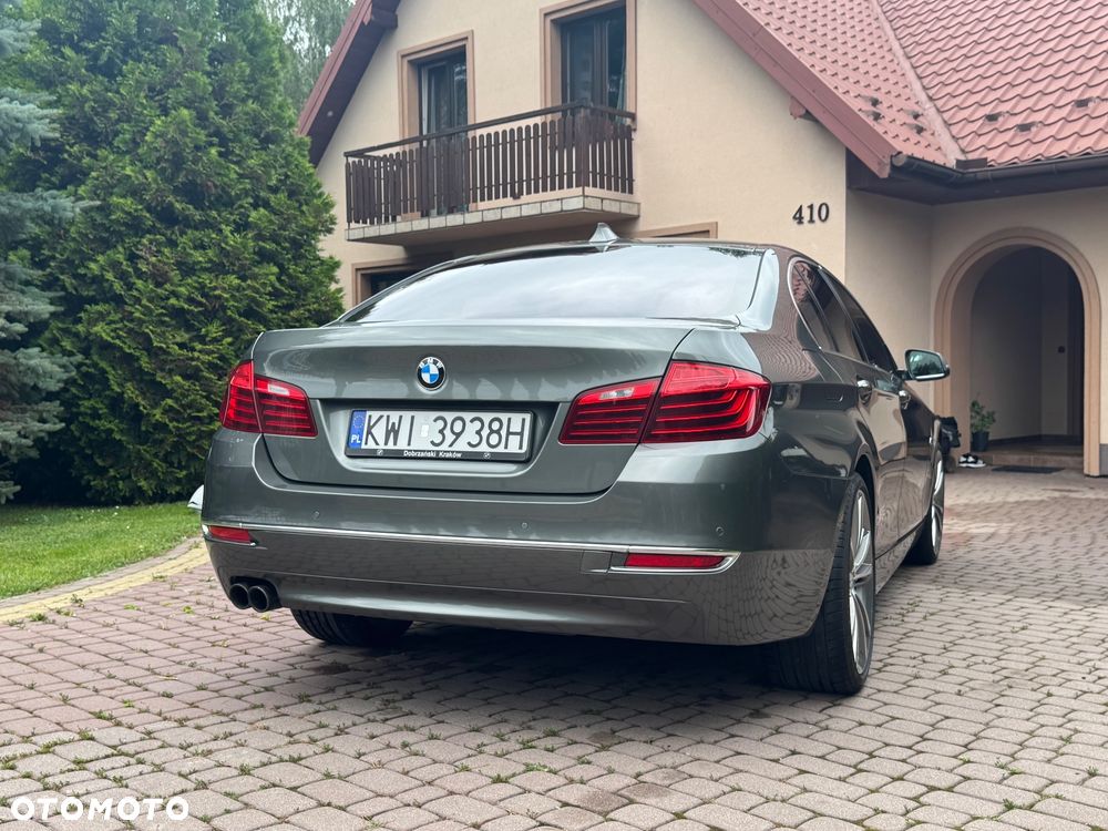 BMW Seria 5 525d Luxury Line - 6