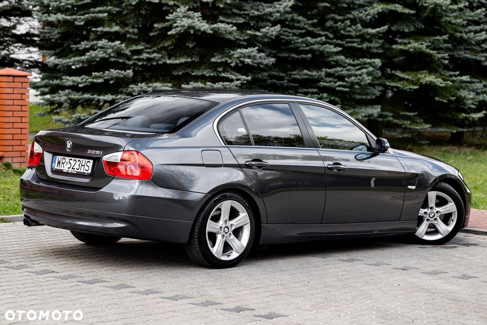 BMW Seria 3 325i - 11