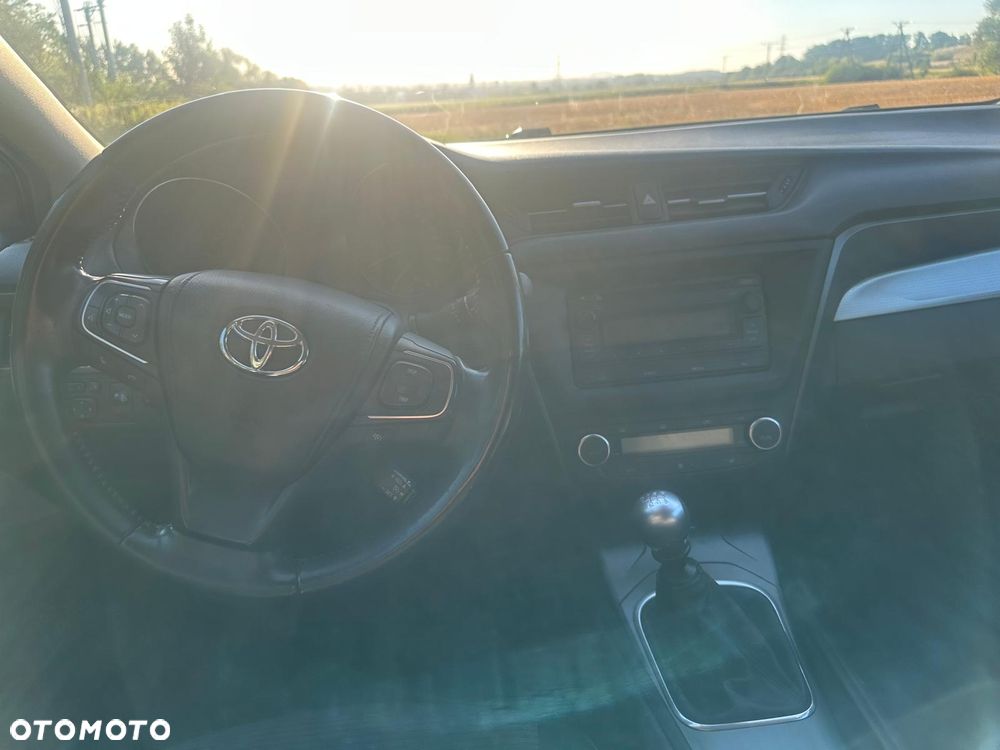Toyota Avensis 2.0 D-4D Premium - 11
