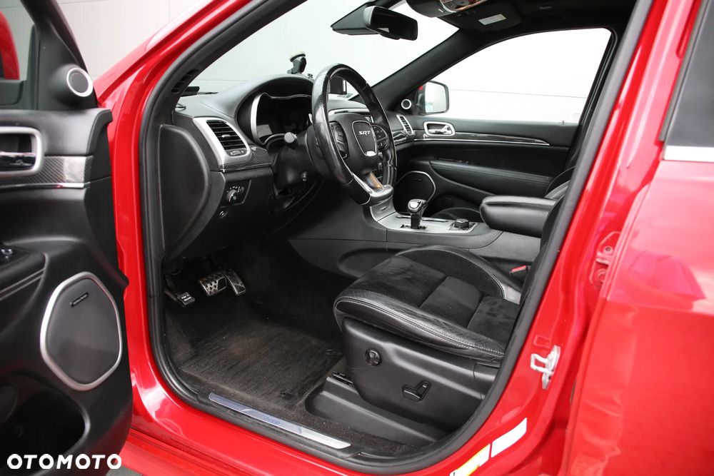Jeep Grand Cherokee - 17