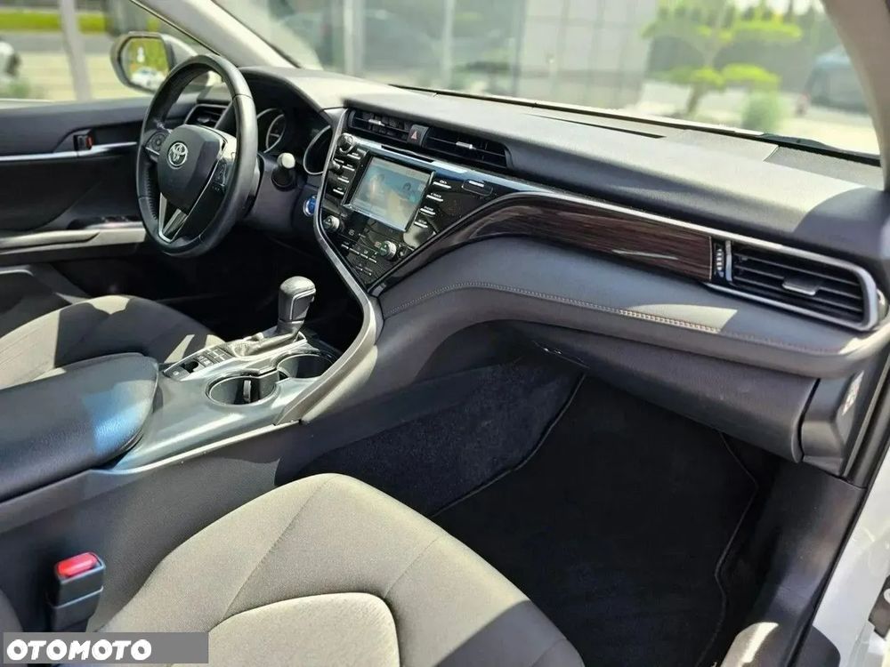 Toyota Camry 2.5 Hybrid Prestige CVT - 20