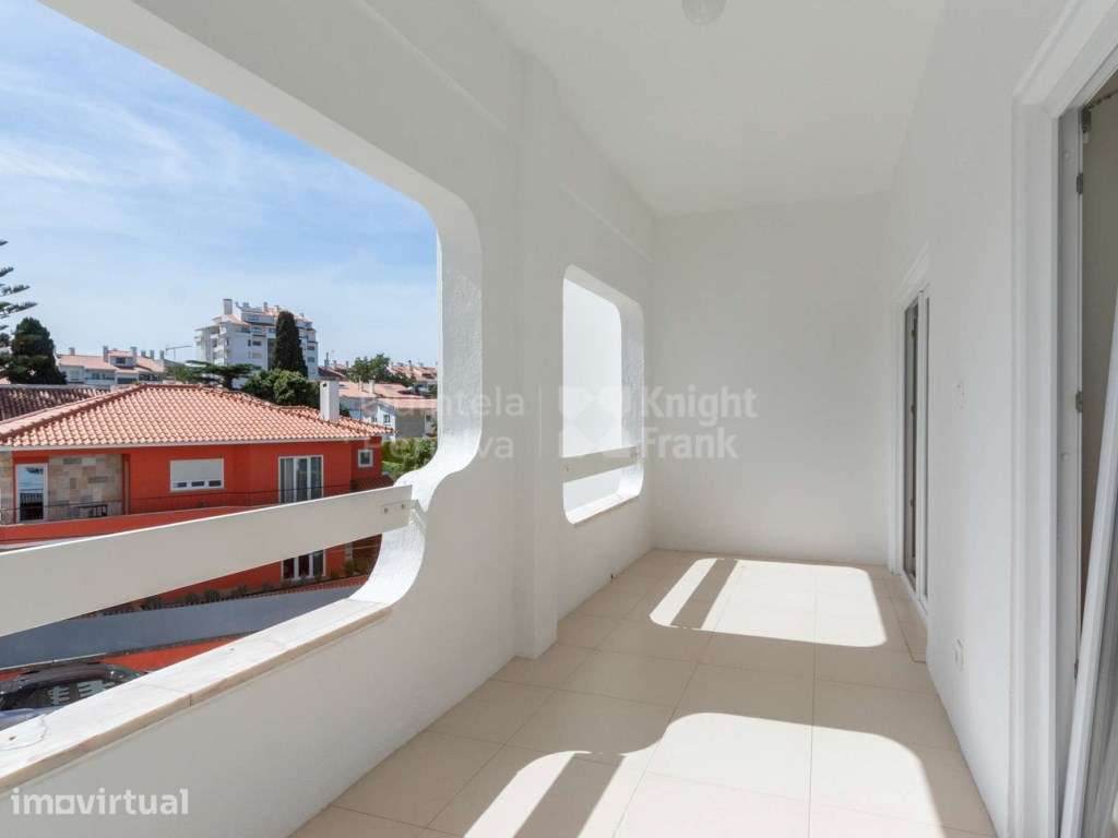 Apartamento T2+1 com varanda para arrendamento em Cascais - Grande imagem: 2/25
