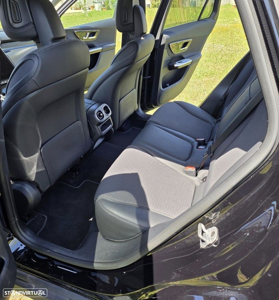 Mercedes-Benz GLC 300 d 4Matic — fotografia 9