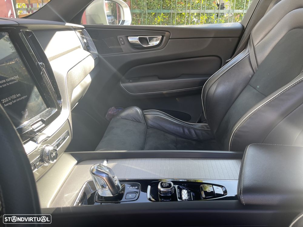 Volvo XC 60 2.0 T8 PHEV R-Design AWD - 20