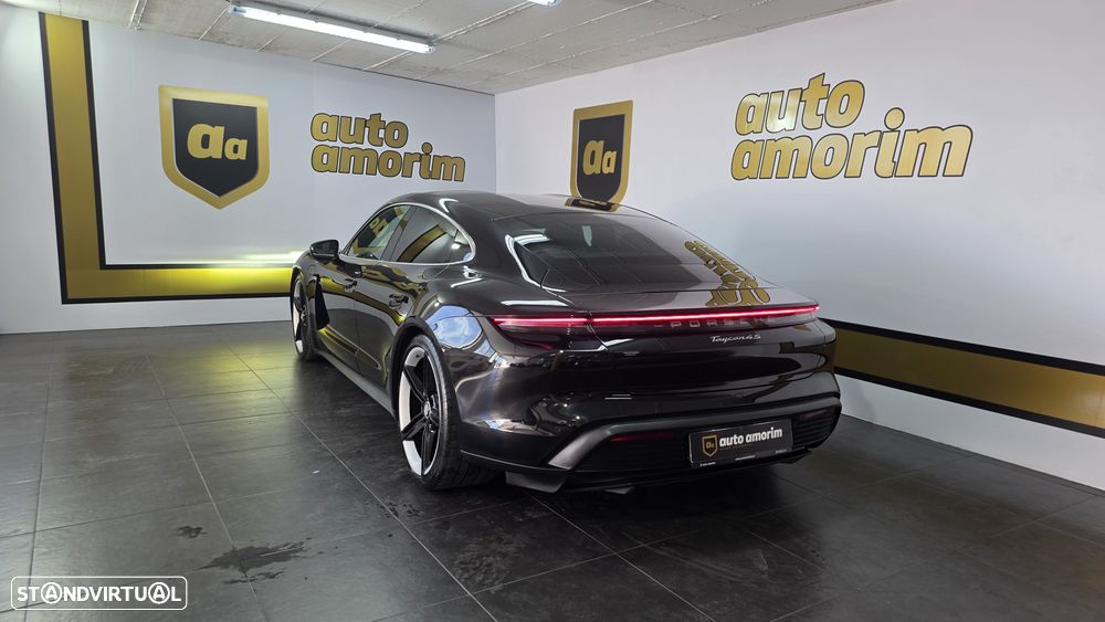 Porsche Taycan 4S - 15