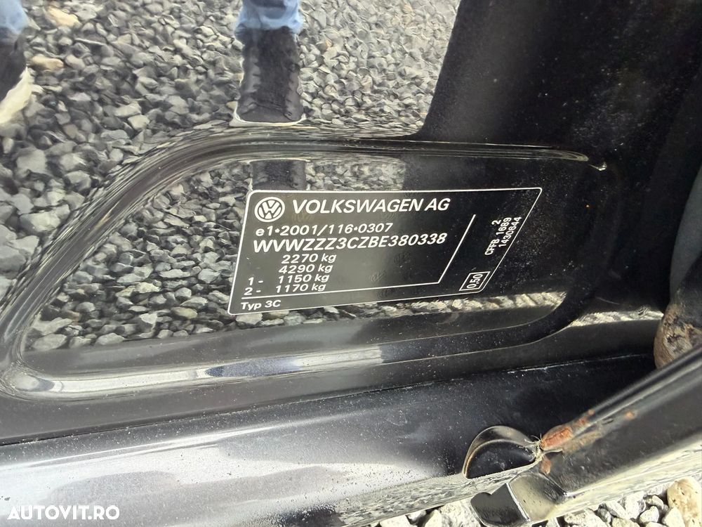 Volkswagen Passat Variant 2.0 TDI 4Motion BlueMotion Technology Highline - 12