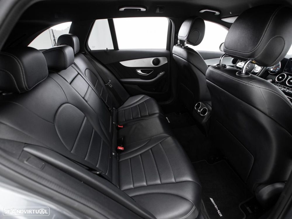 Mercedes-Benz C 300 de AMG Line - 12