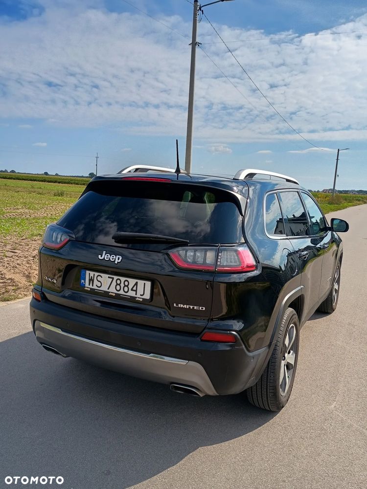 Jeep Cherokee - 3