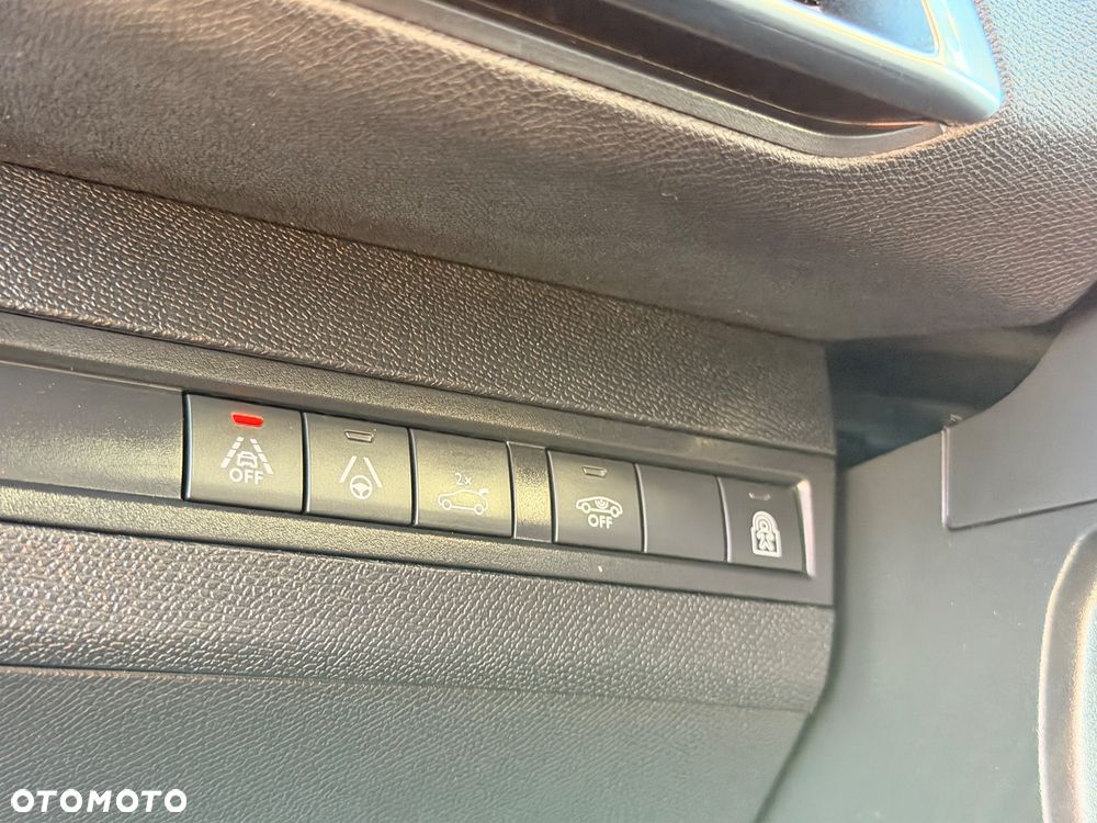 Peugeot 5008 BlueHDi 130 EAT8 GT - 26