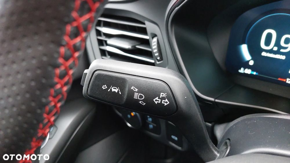 Ford Focus 1.0 EcoBoost ST-Line X - 15