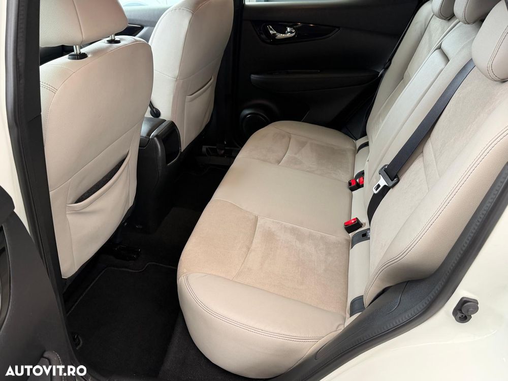 Nissan Qashqai 1.6 DCI Xtronic TEKNA+ - 11