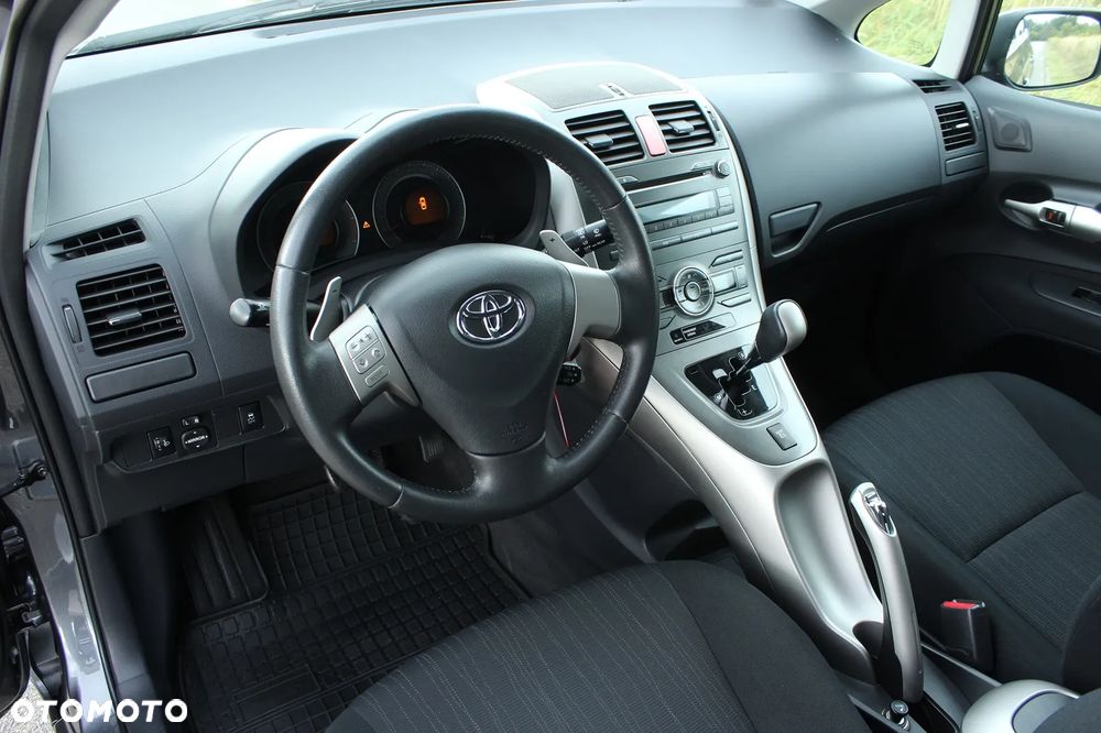 Toyota Auris 1.6 MultiMode Executive - 24