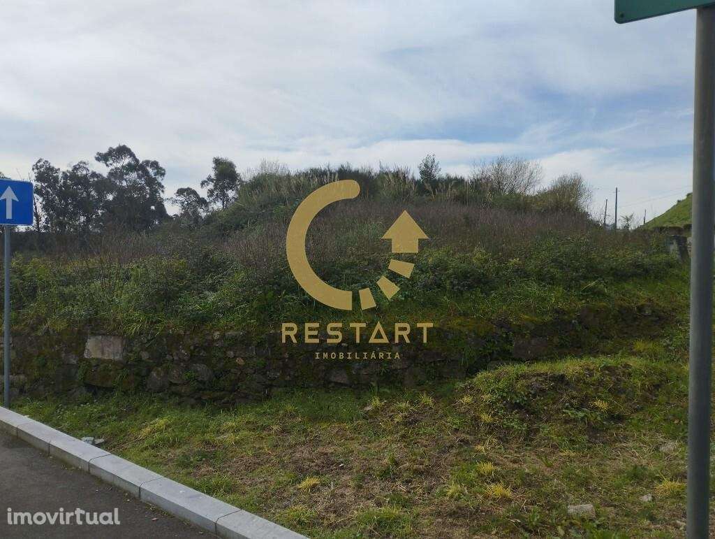 Terreno com 12.340 m2 de área total, no Lugar de Currais, freguesia de - Grande imagem: 2/25