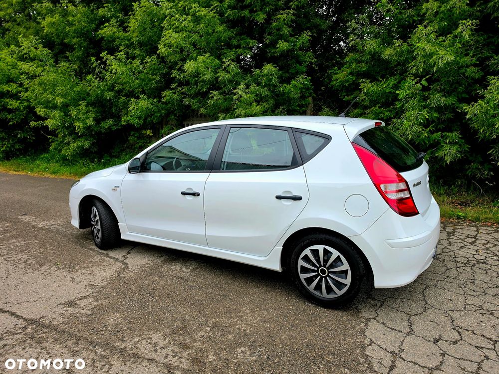 Hyundai i30 1.4 FIFA WM Edition - 16