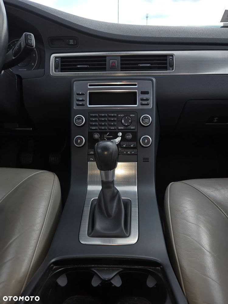 Volvo V70 2.0D Momentum - 21