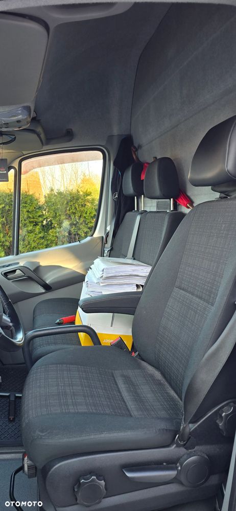 Mercedes-Benz Sprinter 319 - 10