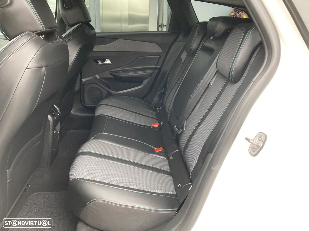 Peugeot 308 BlueHDi FAP 130 EAT8 Stop & Start Allure Pack - 31