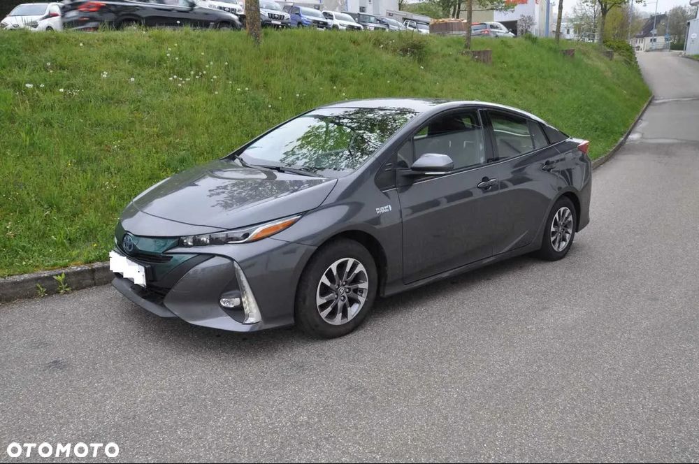 Toyota Prius - 1