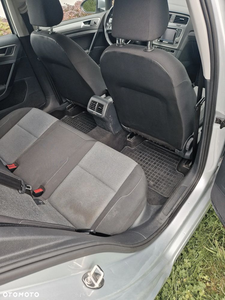 Volkswagen Golf 1.6 TDI BMT Comfortline - 19