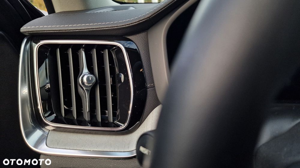 Volvo V60 Cross Country - 38