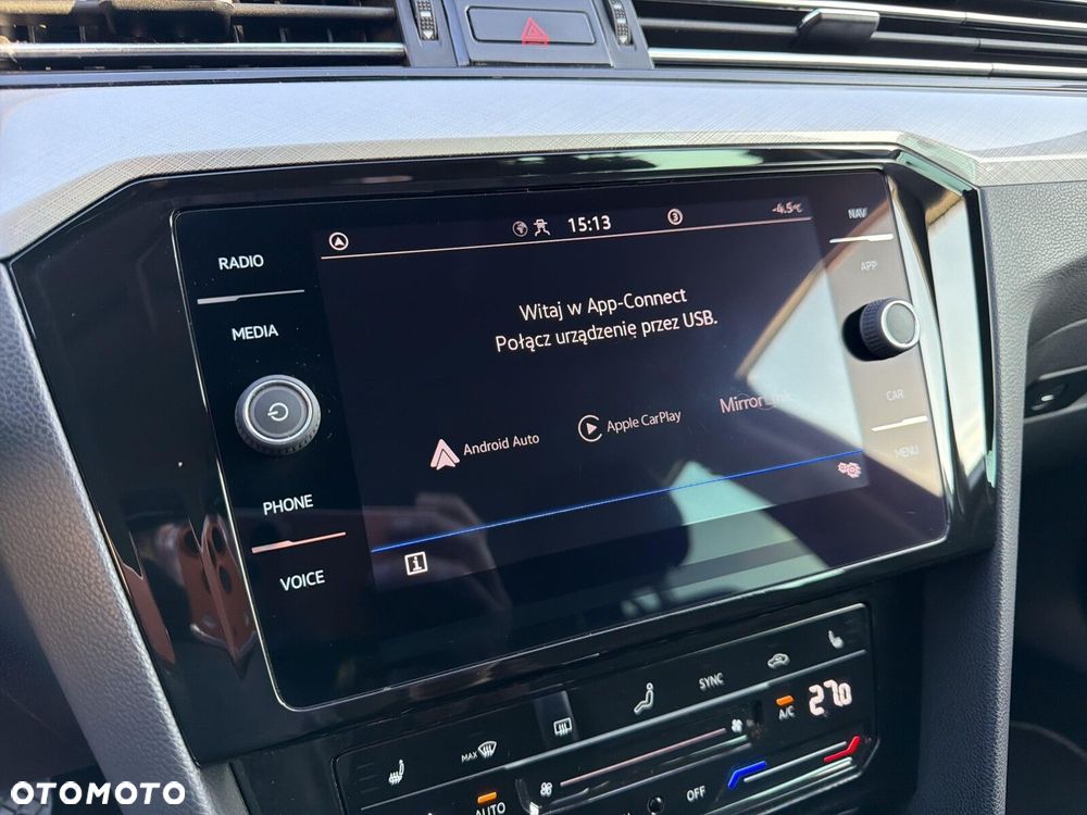 Volkswagen Passat - 30