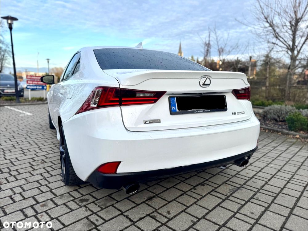 Lexus IS - 21
