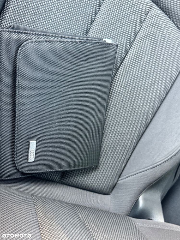 Audi A4 Limousine - 25