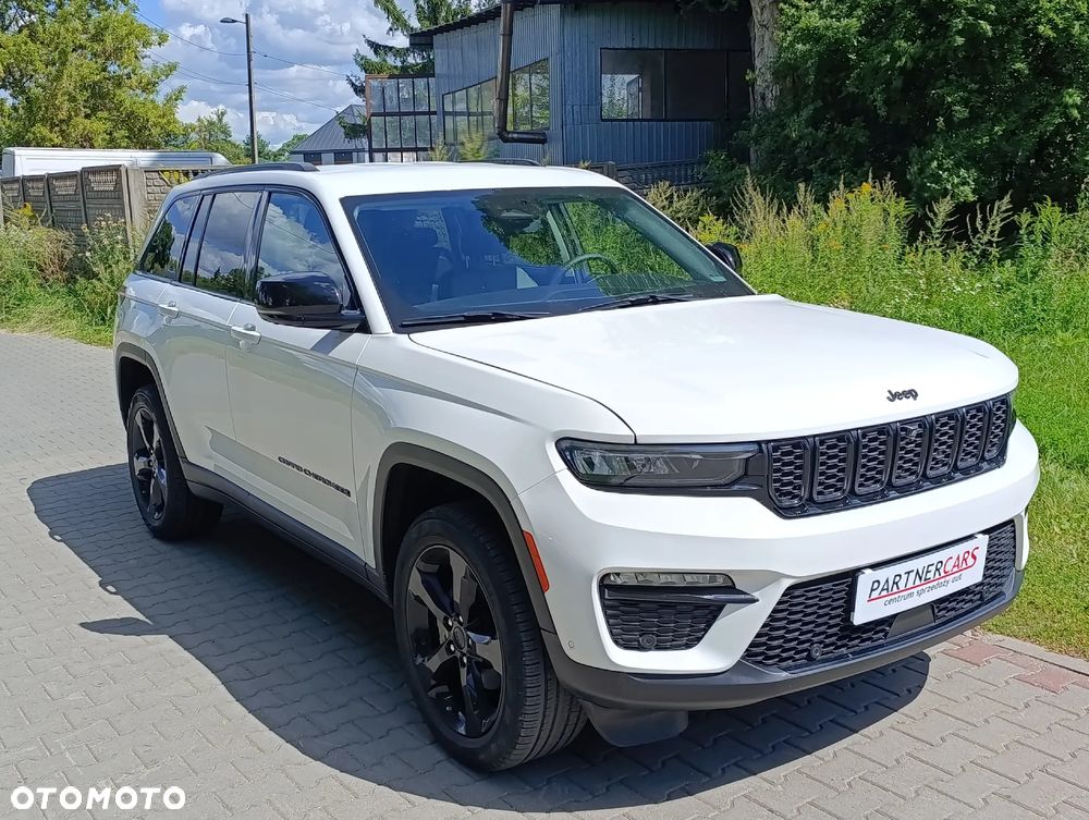 Jeep Grand Cherokee 2023 photo 2