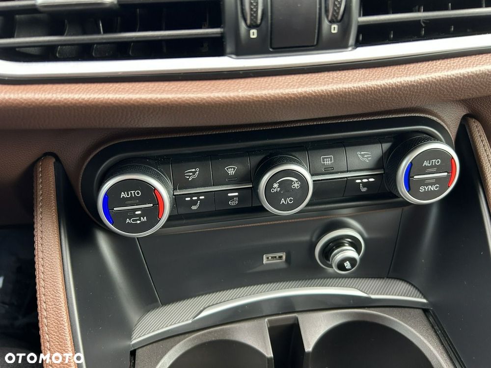 Alfa Romeo Stelvio 2.0 Turbo Executive Q4 - 26