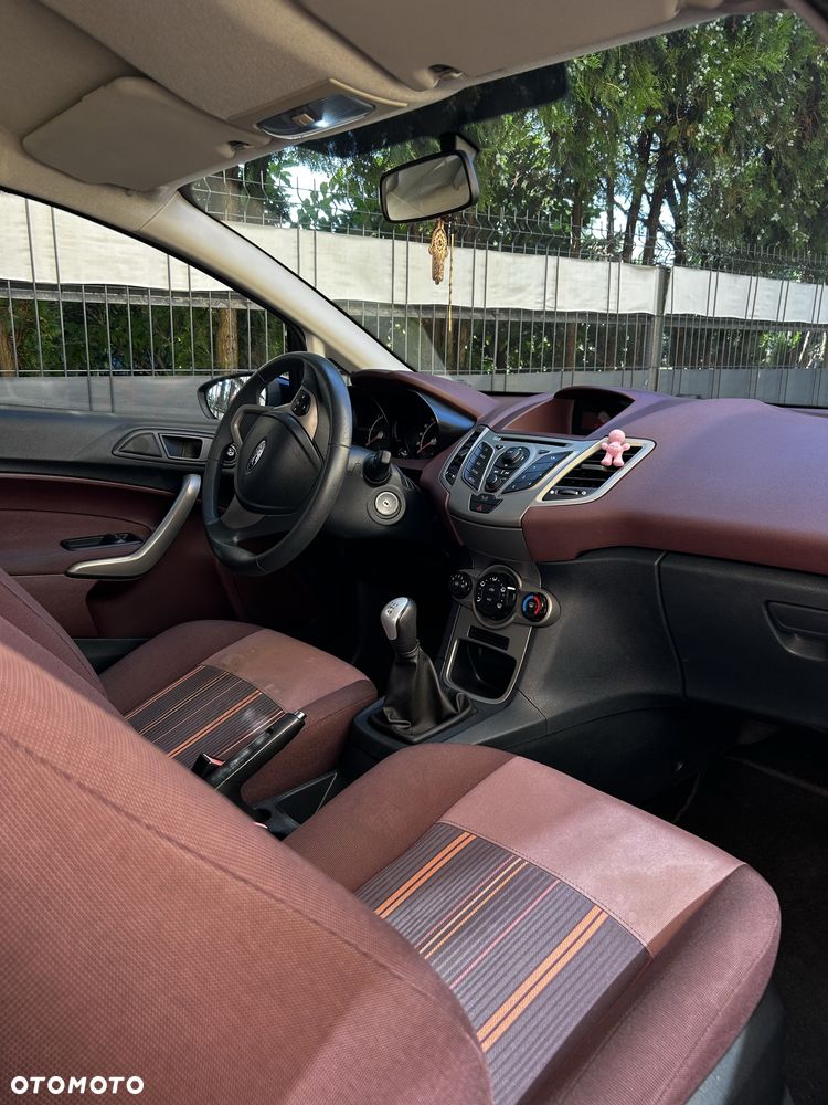 Ford Fiesta - 5