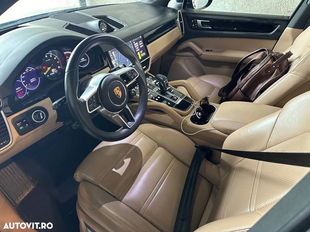 Porsche Cayenne Coupe - 2