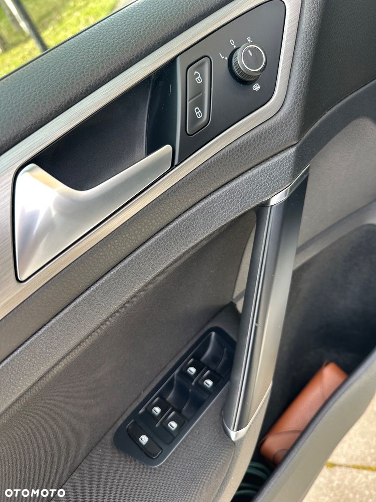 Volkswagen Golf 1.6 TDI BlueMotion Technology Comfortline - 11