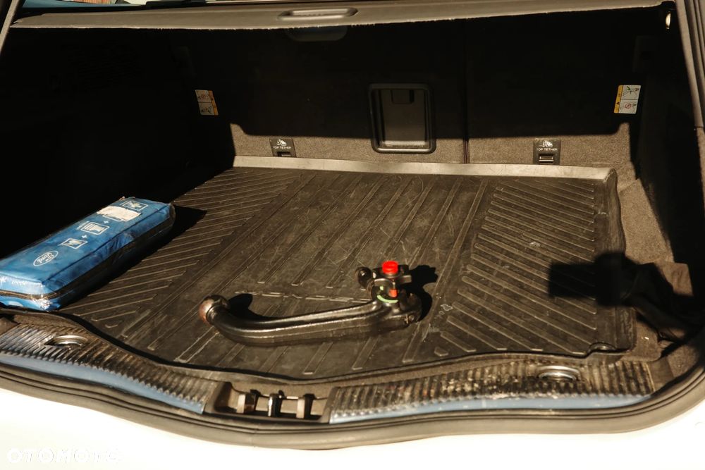 Ford Mondeo 2.0 TDCi Titanium PowerShift - 12