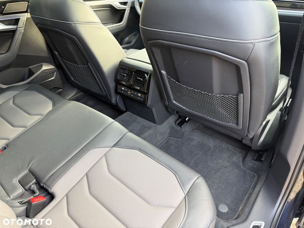 Volkswagen Touareg 3.0 V6 TDI SCR 4Motion Automatik R-Line - 29