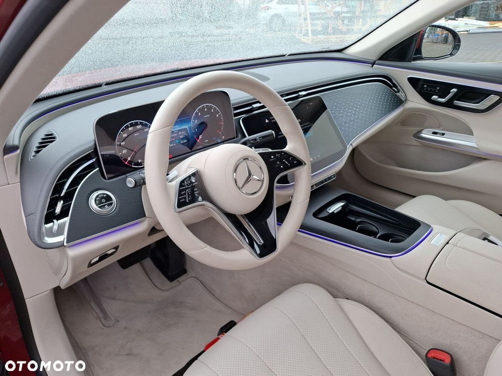 Mercedes-Benz Klasa E 200 mHEV 4-Matic Avantgarde 9G-Tronic - 9