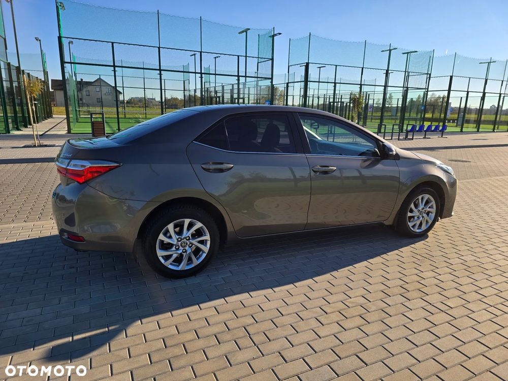 Toyota Corolla 1.6 Comfort - 5