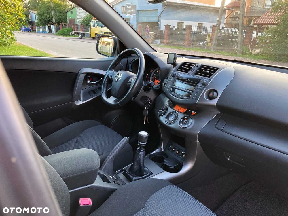 Toyota RAV4 - 7