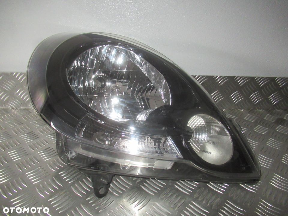 LAMPA PRZEDNIA PRZÓD PRAWA RENAULT KANGOO II 2 2007-2013 rok - 2