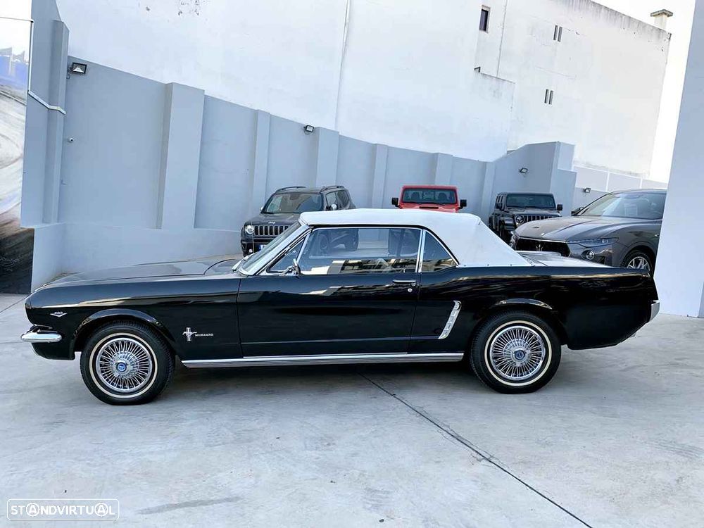 Ford Mustang - 7