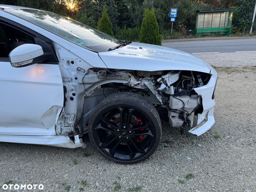 Ford Focus ST2 - 13
