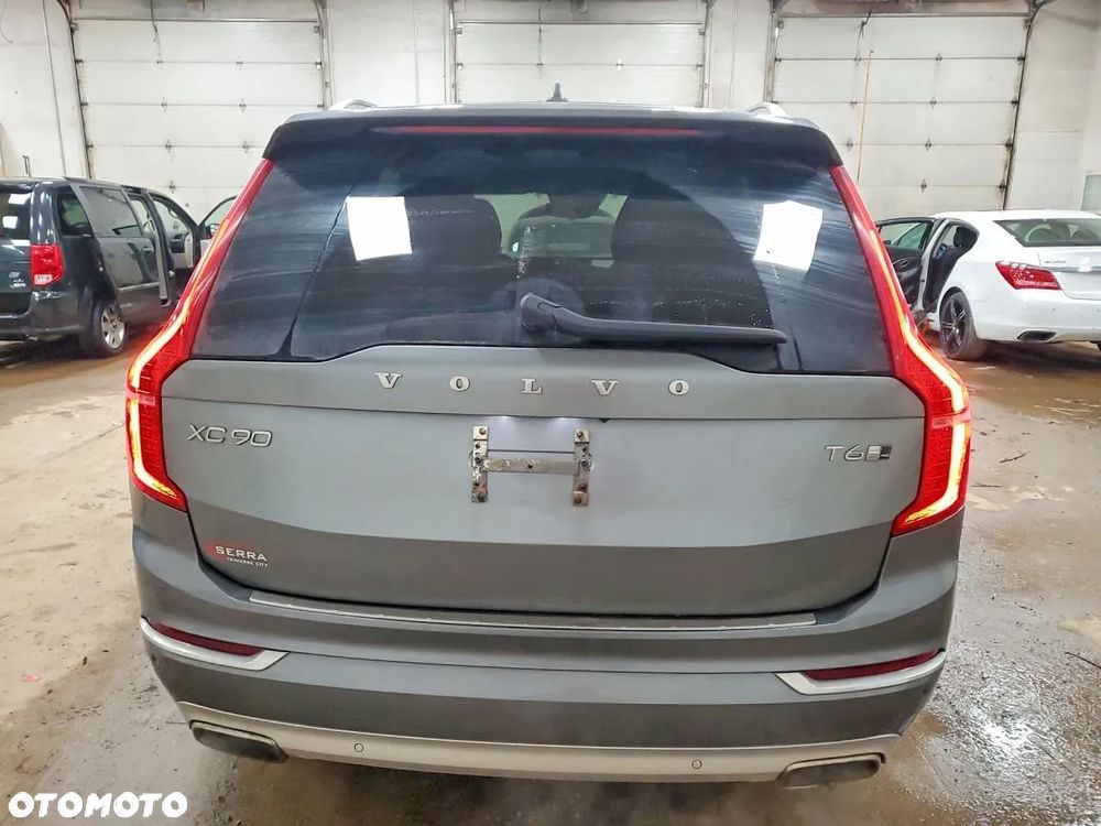 Volvo XC 90 - 3