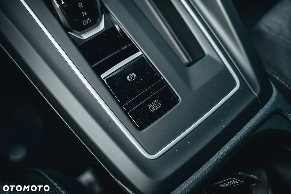 Volkswagen Golf - 21