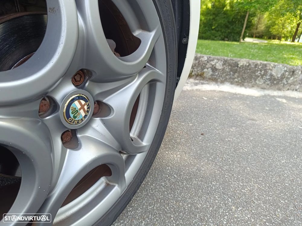 Alfa Romeo MiTo 1.3 JTD Distinctive - 16