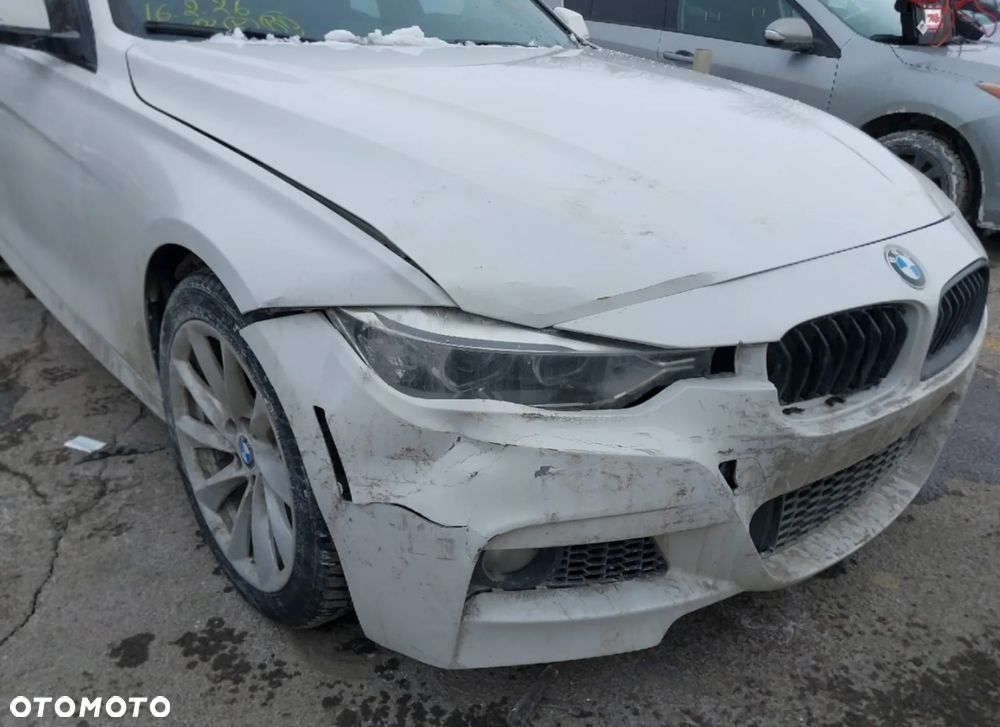BMW Seria 3 328i xDrive - 9