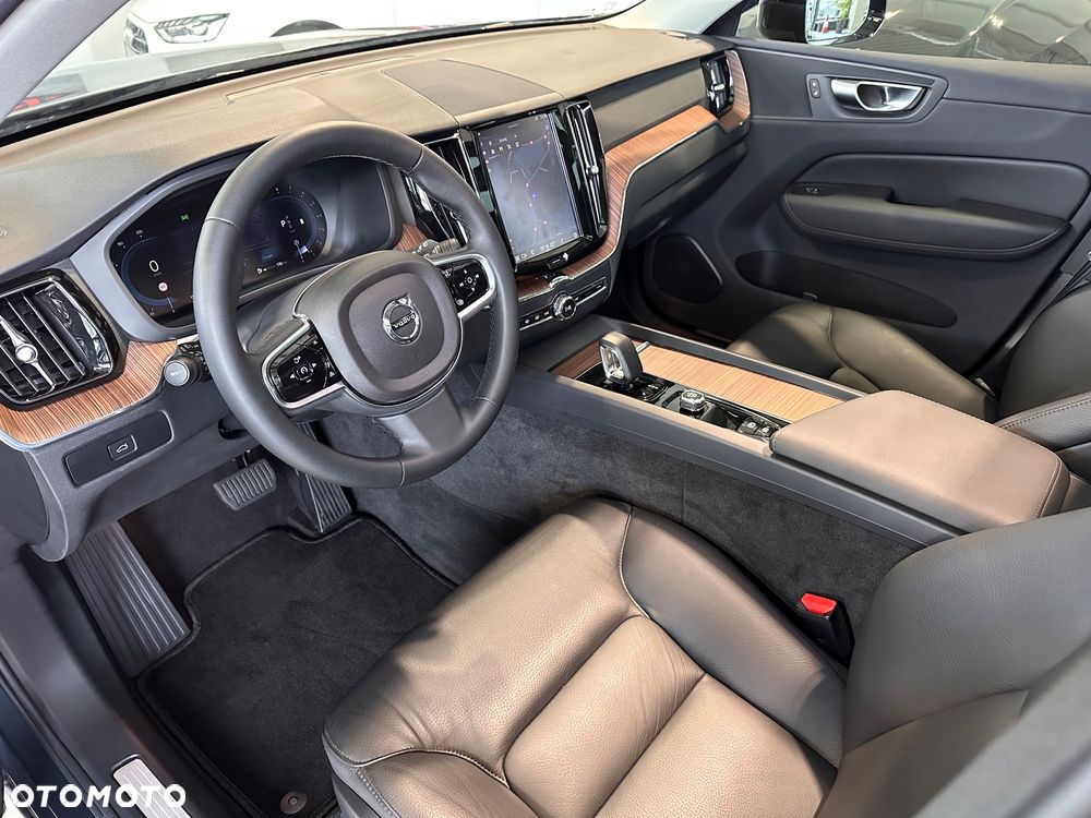 Volvo XC 60 B6 B AWD Ultimate Dark - 5