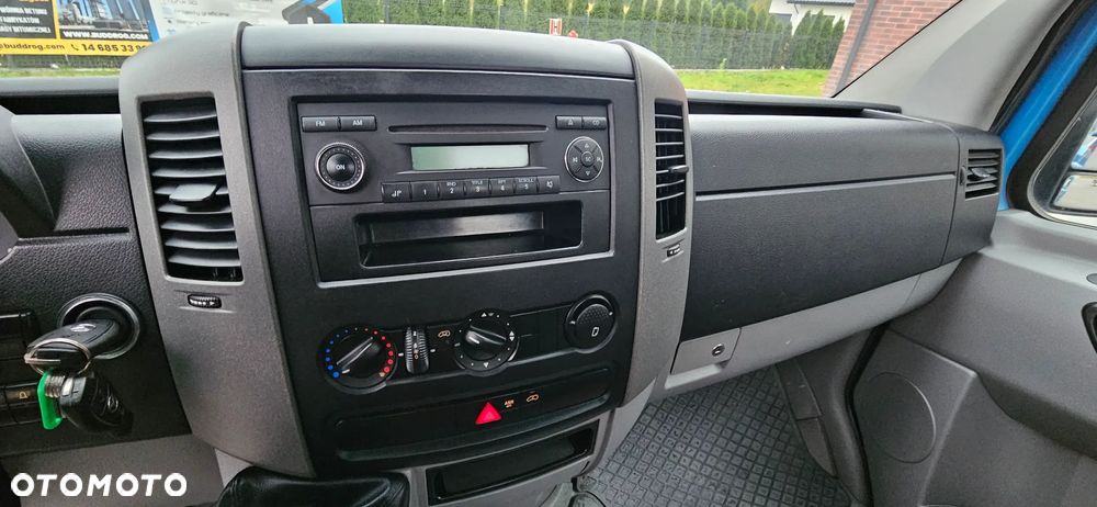 Mercedes-Benz Sprinter - 13