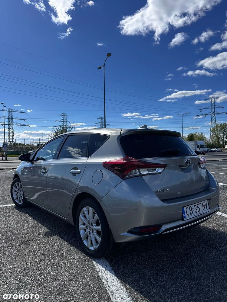Toyota Auris Hybrid 135 Prestige - 5