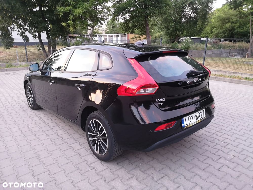 Volvo V40 D2 Momentum - 34