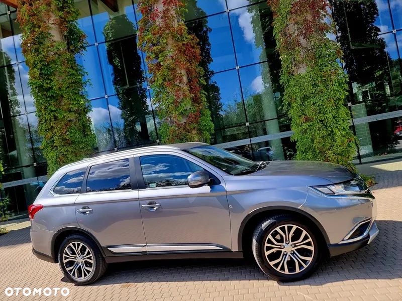 Mitsubishi Outlander 2.0 Instyle Navi 4WD CVT - 5