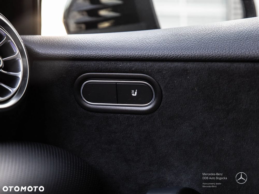 Mercedes-Benz Klasa A 220 d AMG Line 8G-DCT - 9